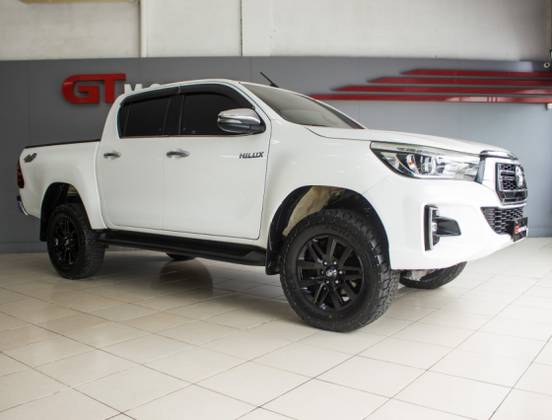TOYOTA HILUX 2.8 SRX 4X4 CD 16V DIESEL 4P AUTOMÁTICO